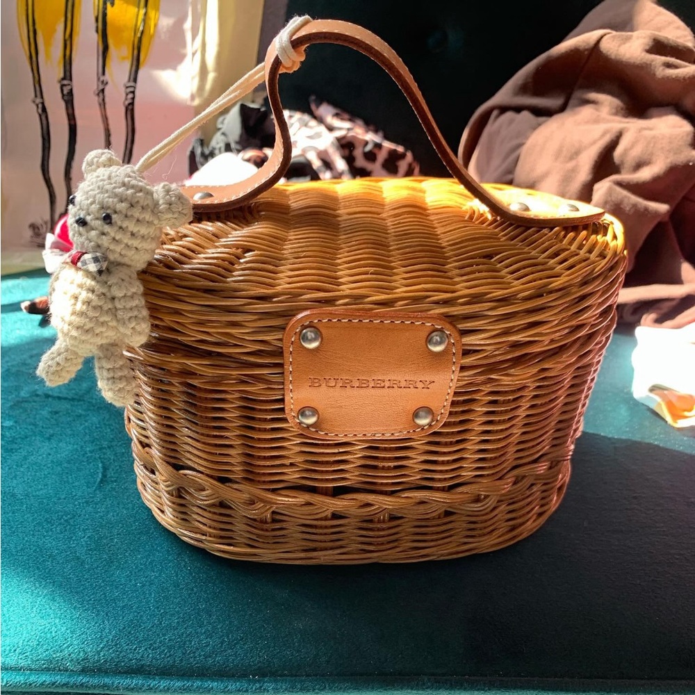 Burberry basket bag